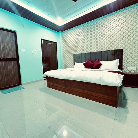 Gulab Residency Hotel Varanasi Exterior photo